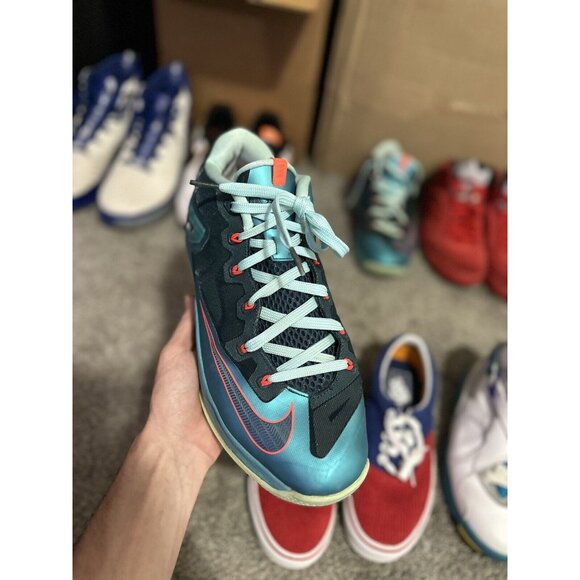 LeBron 11 Low Turbo Green 2014 Size 11 - Picture 2 of 4